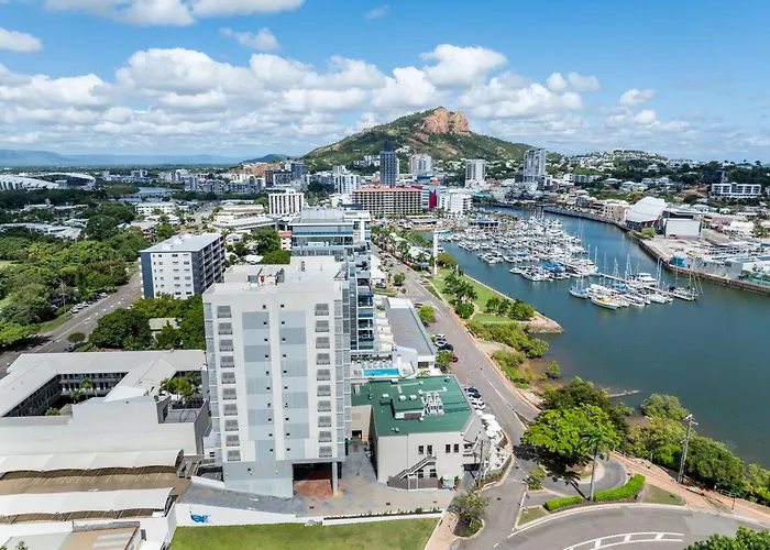 Oaks Townsville Metropole Hotel